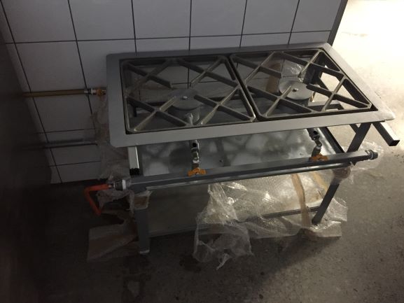 Gas two plate burner